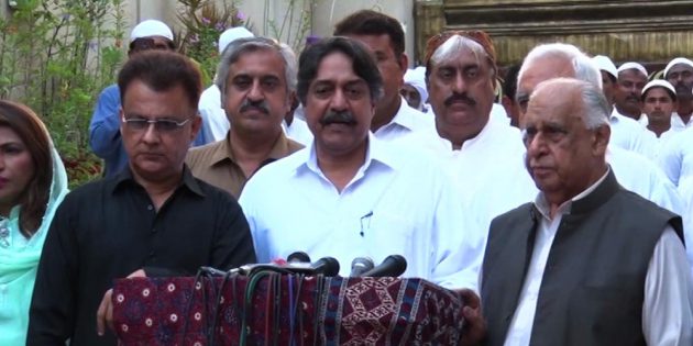 Pir pagara over Sindh Government