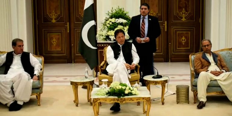 PM discusses bilateral ties, Kashmir crisis