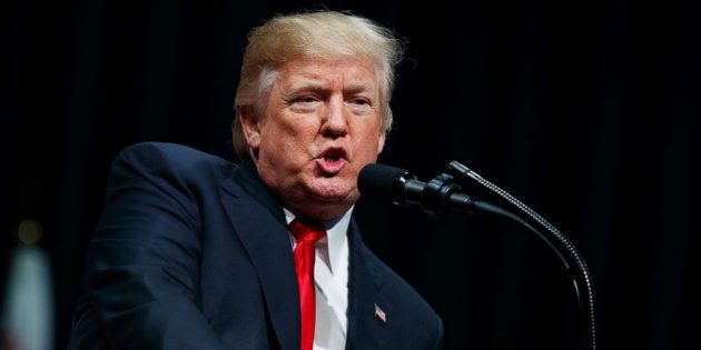 Donald Trump mocks