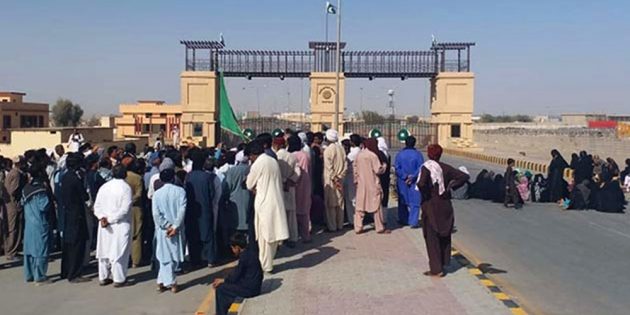 SAPM for Overseas allows Pilgrim from Iran to enter Pakistan: Khawaja Asif