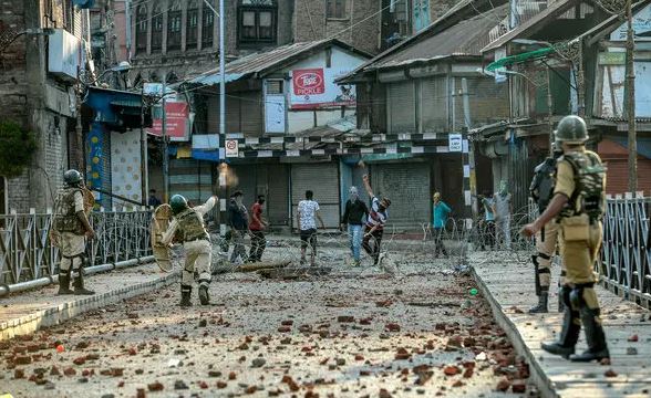 5 Kashmir youth killed, Kashmiri students stranded in Rajasthan