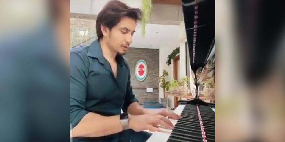 Ali Zafar writes new tune for fans
