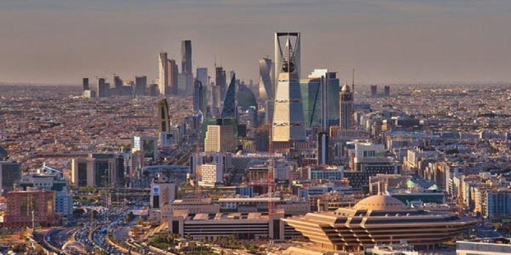 Saudi Arabia to reduce salaries by 40% amid coronavirus pandemic