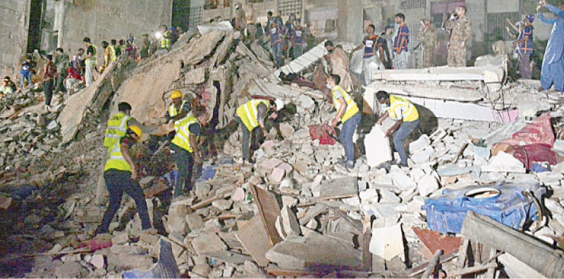Layari building collapse