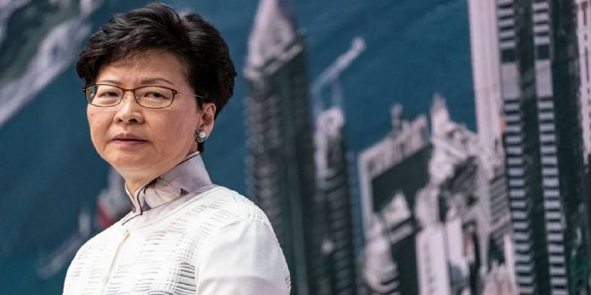 Hong Kong: US imposes sanctions on chief executive & other top officials