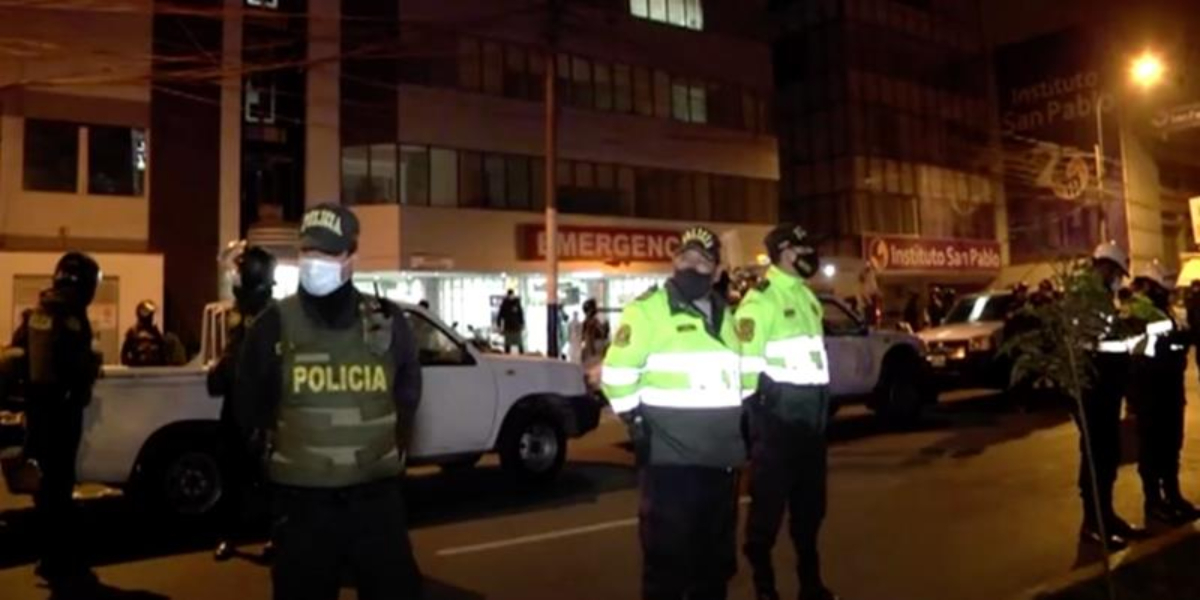 Officials stated that police raided to enforce coronavirus lockdown measures. The panic situation in the night club resulted in the death of 13 people in Peru’s capital Lima. At least 6 other people have been injured.