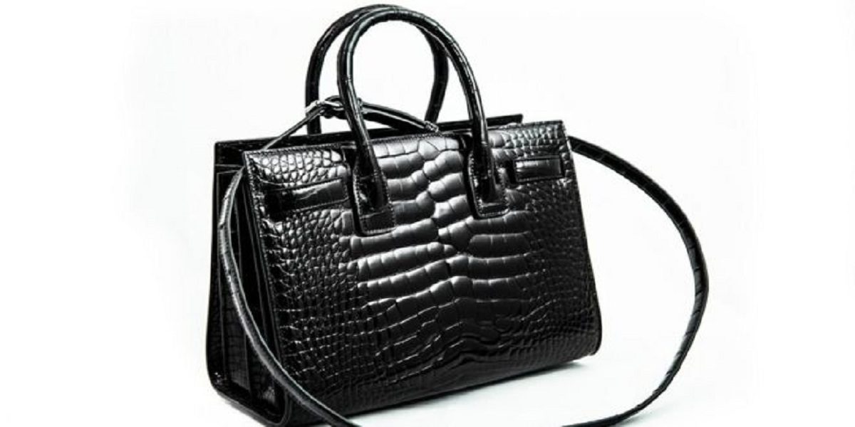 $19,000 Alligator bag destroyed as woman bought without a permit