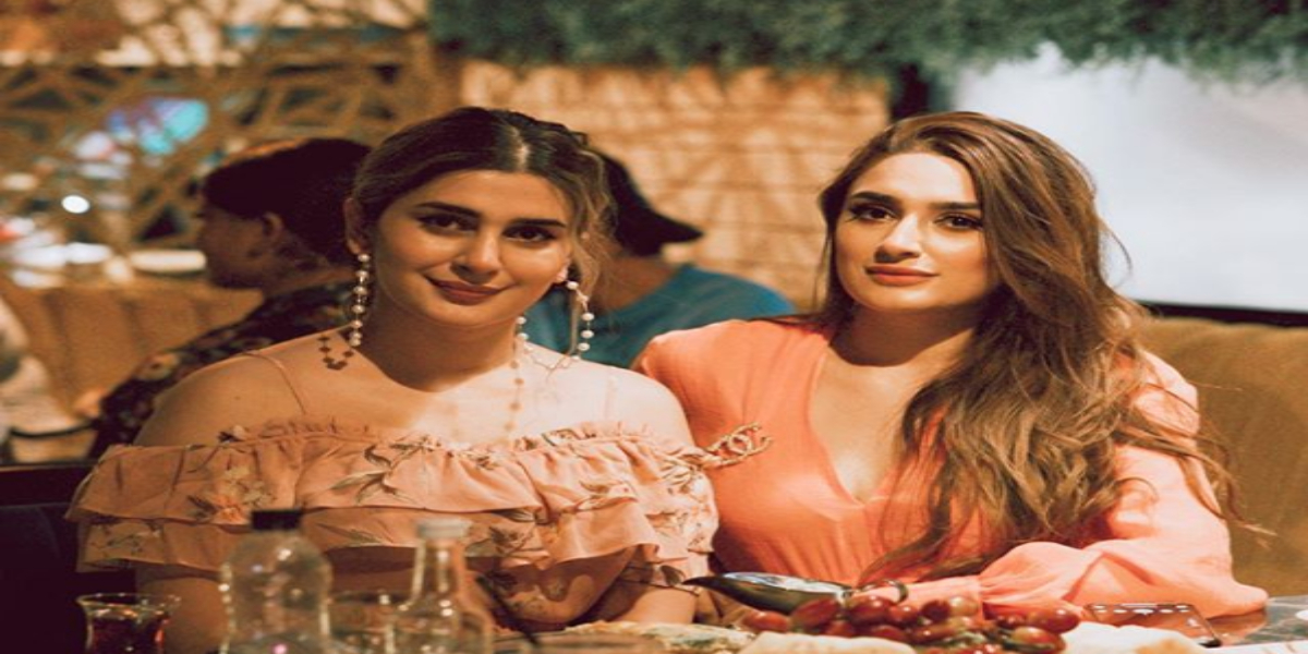 Kubra Khan posts fun video with sister