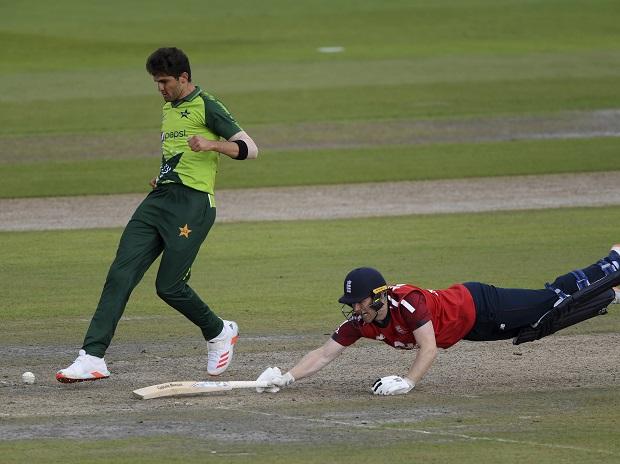Pakistan Vs England 3rd T20 Live Match Score