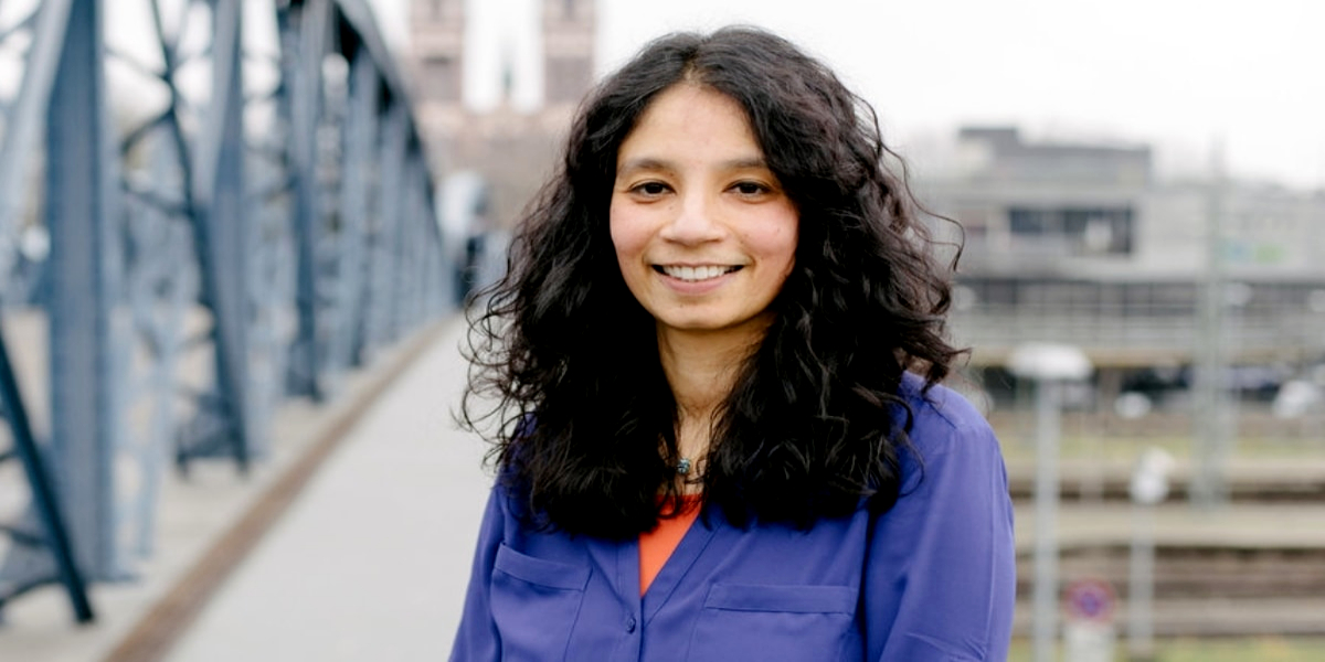 Dr Asifa Akhtar