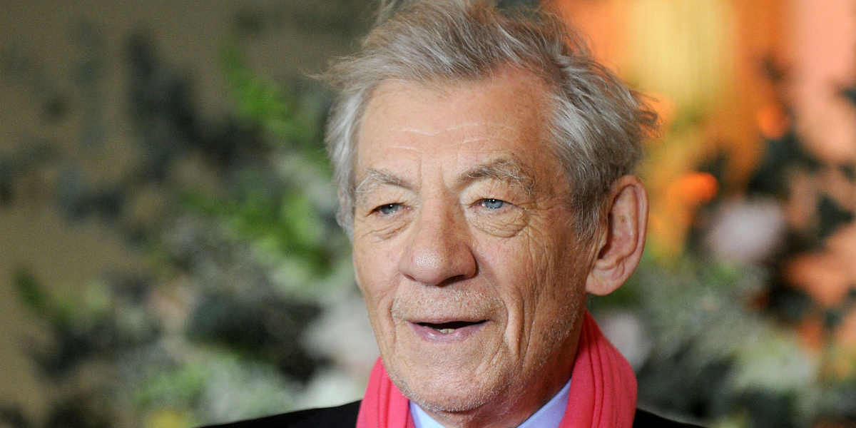 Ian McKellen receives vaccination