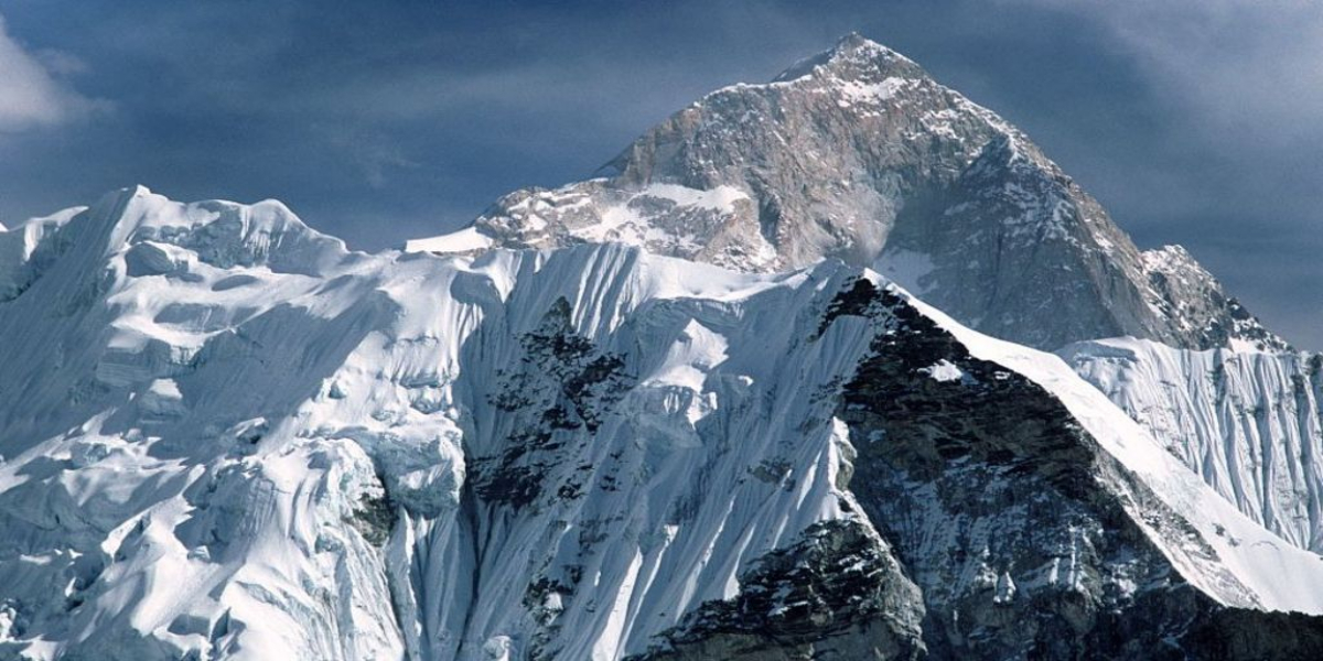 Mount Everest grows in height