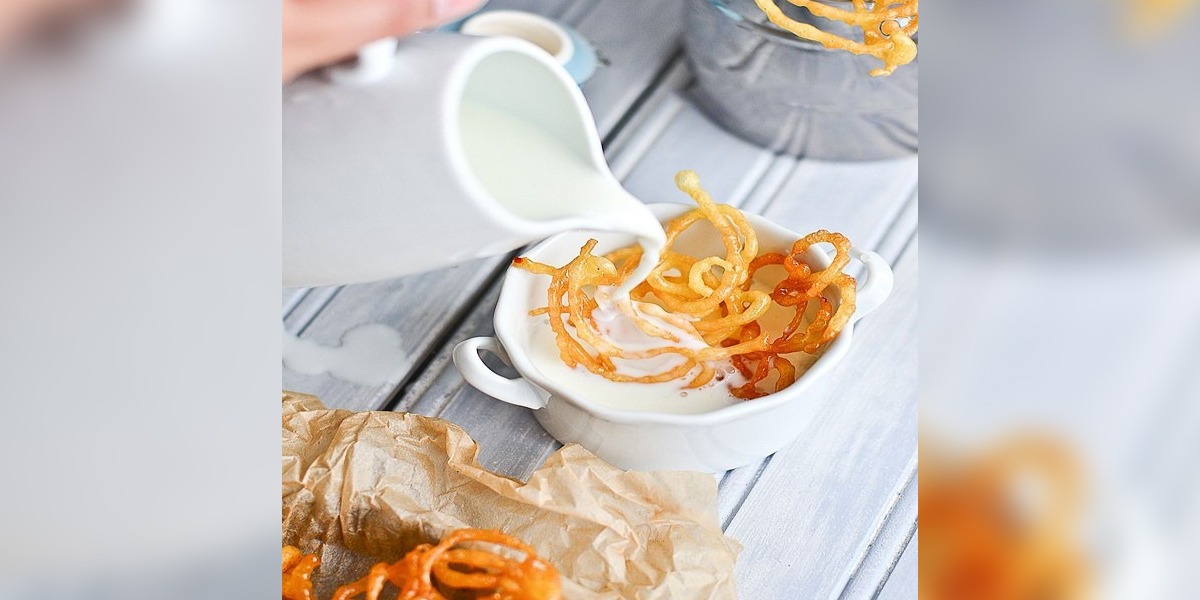 Doodh Jalebi: Have This Warm And Cozy Dessert Of Winter