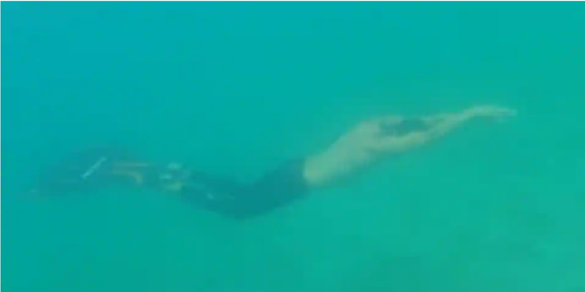 Man swims 662 feet underwater with one breath