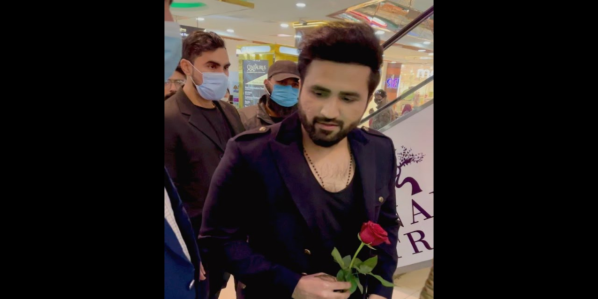 Falak Shabir flowers