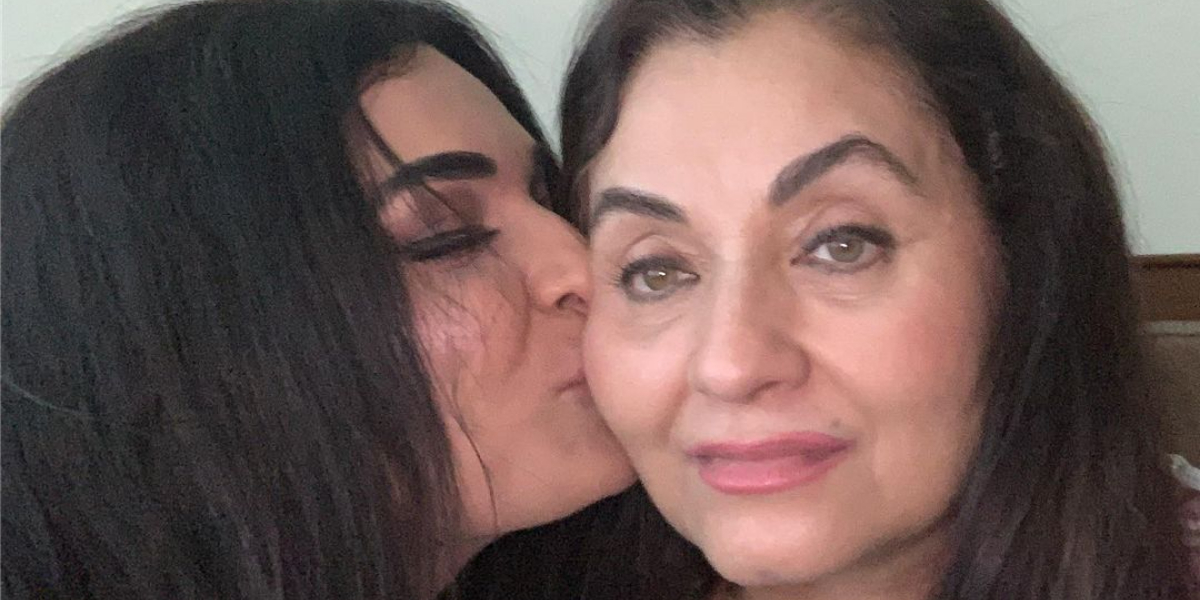 Meera Jee meets Salma Agha