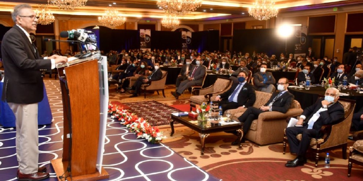 Economy put on right trajectory due to Government's policies, President Alvi