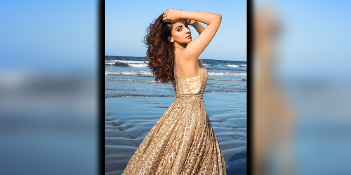 Saba Qamar bold photos