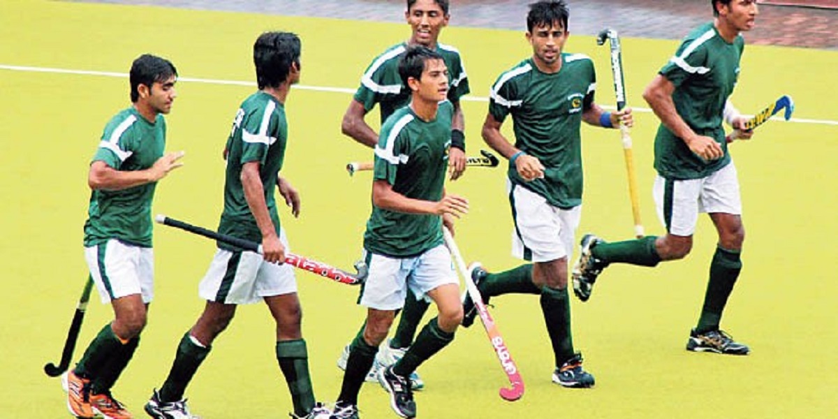 In Karachi, Hockey players start receiving the COVID-19 vaccine
