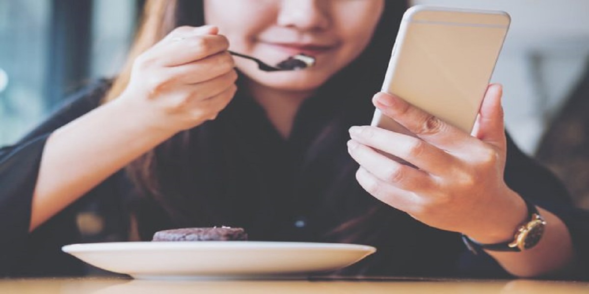 How Your Smartphone Could Affect Your Weight and Diet