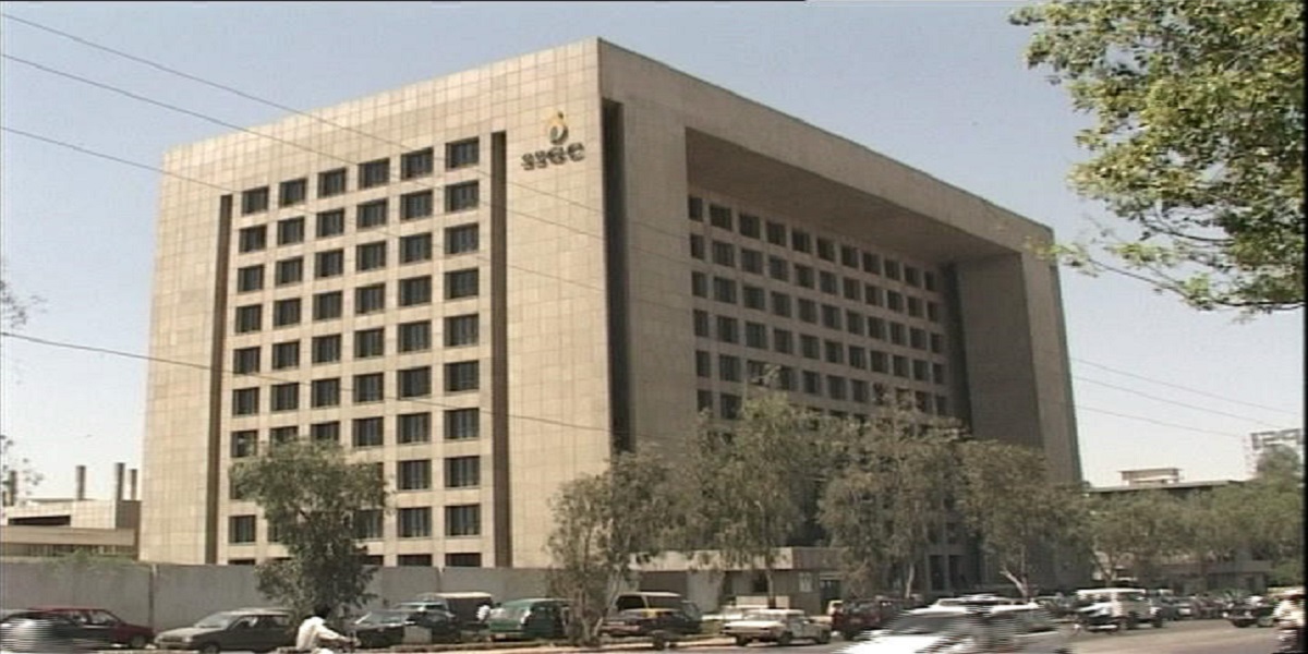 SSGC officials conduct raids to curb theft