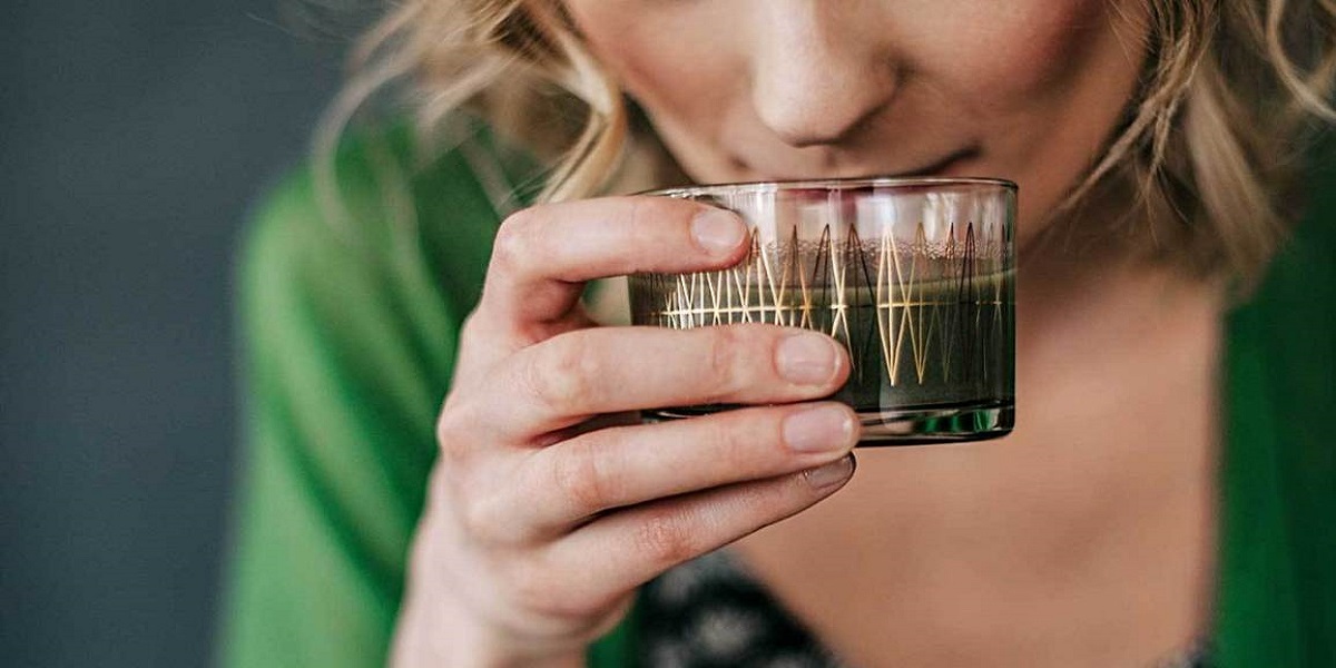 Chlorophyll Drops Help You Fight Cancer, Lose Weight, and More