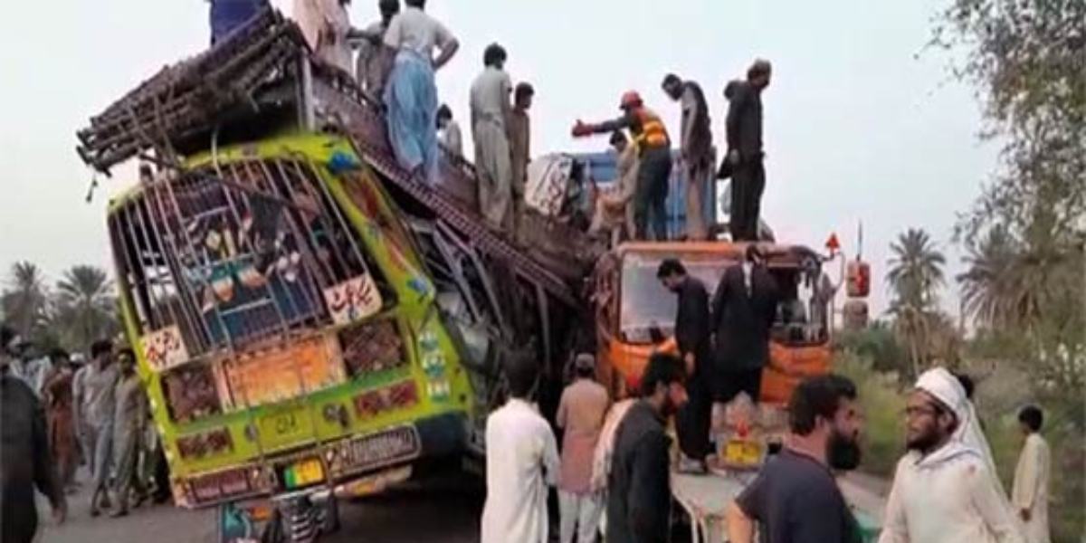 DG khan bus accident