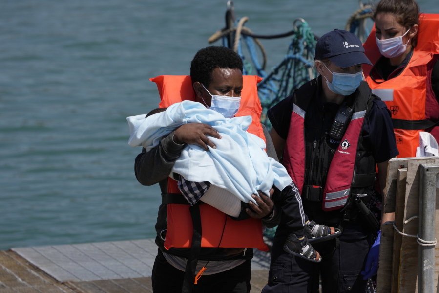 UK lawmakers say conditions for Channel migrants ‘shocking