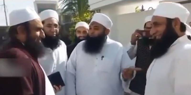 maulanatariqjamil meeting-his-lookalike