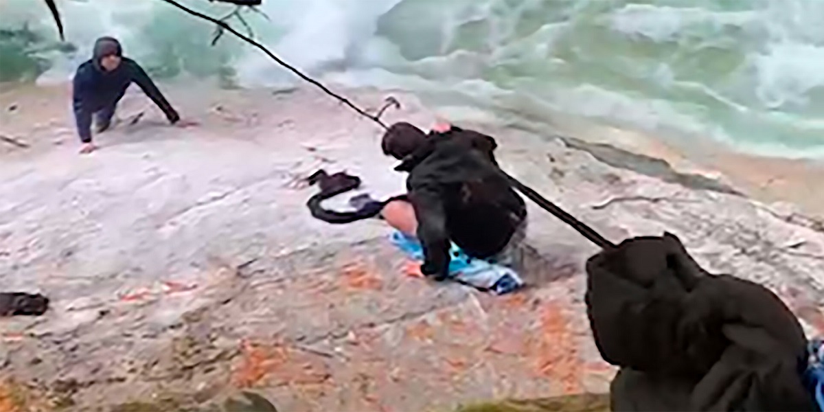 Canada: Five Sikh men use their turbans to save a hiker near a waterfall