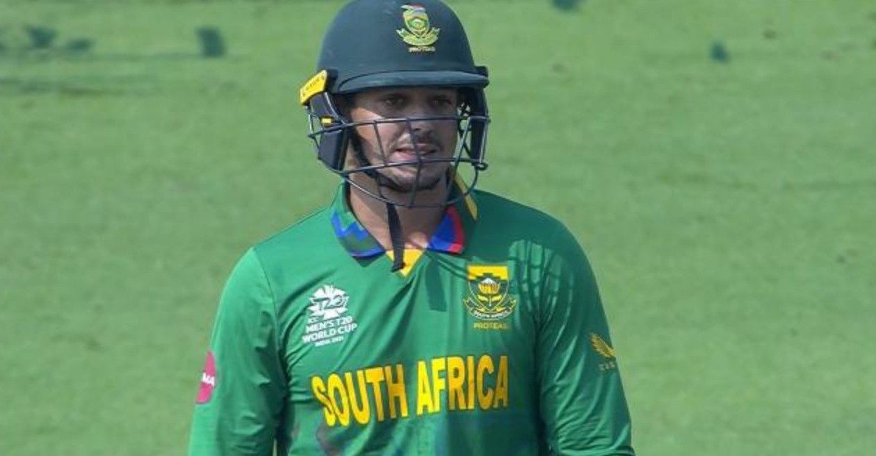 De Kock's refusal to take knee mystifies South Africa