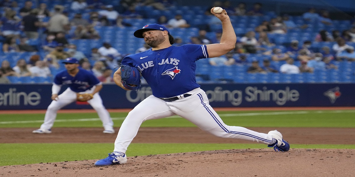 Blue Jays' Ray, Brewers' Burnes win Cy Young awards