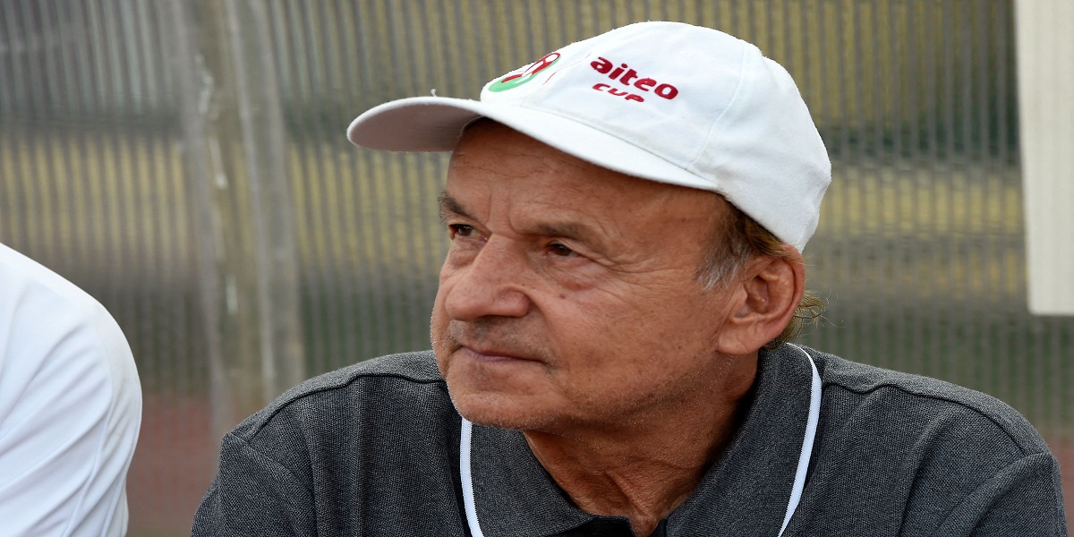 Nigeria coach Rohr under fire after scraping into World Cup playoffs