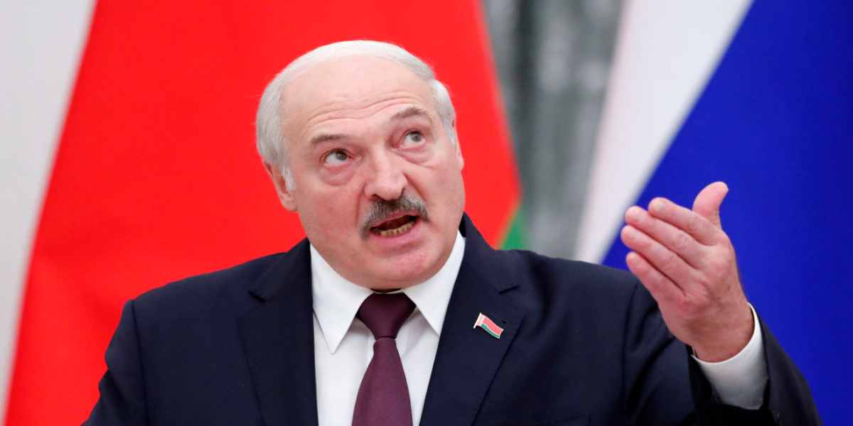 Belarus's Lukashenko visits migrant centre near Polish border