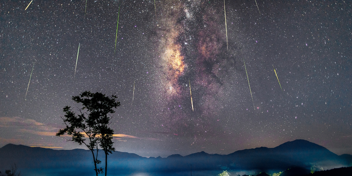 The planets will align in one line before December best meteor shower
