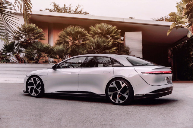 Saudis show strong appetite for electric vehicles: report
