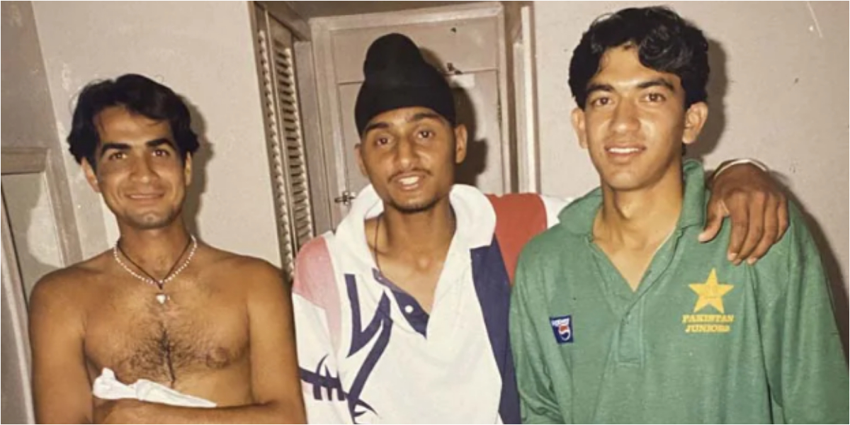 Harbhajan singh shares a throwback photo says "Pehchano To Maane"