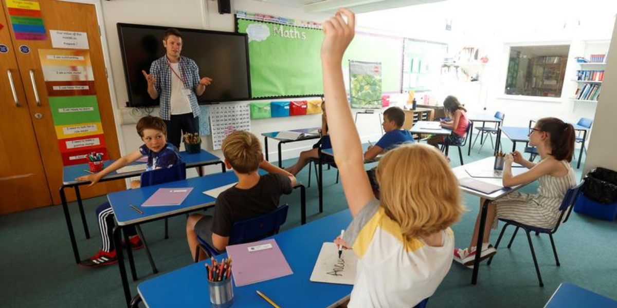 Dutch to close primary schools amid Omicron fears