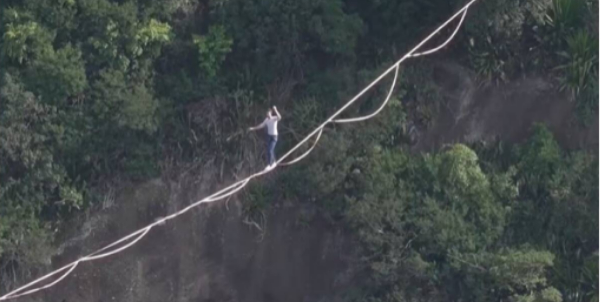 Watch: French acrobat stunt between peaks, covering a distance of 500 meters