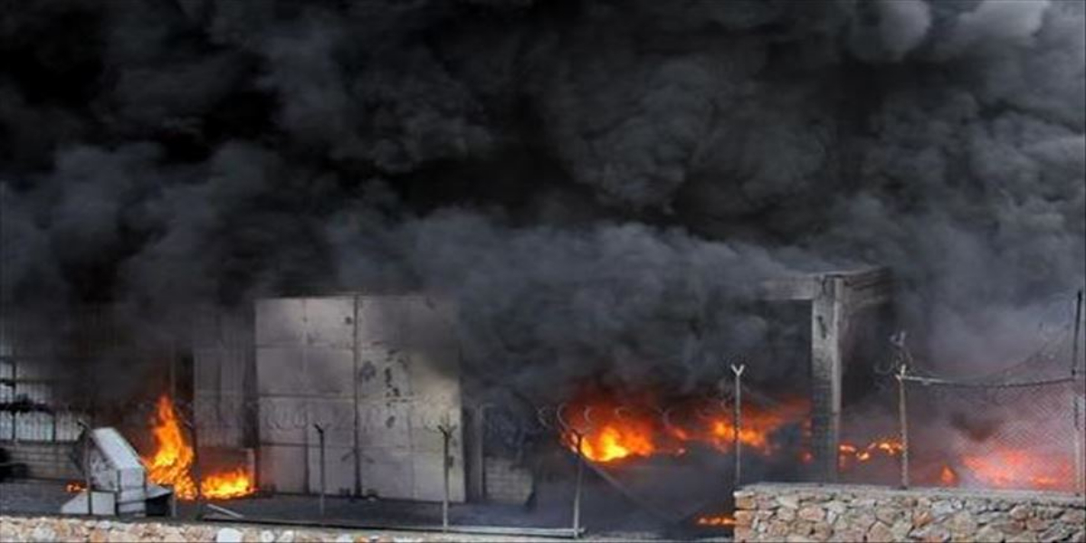 5 dead from plastics factory fire in Bangladesh