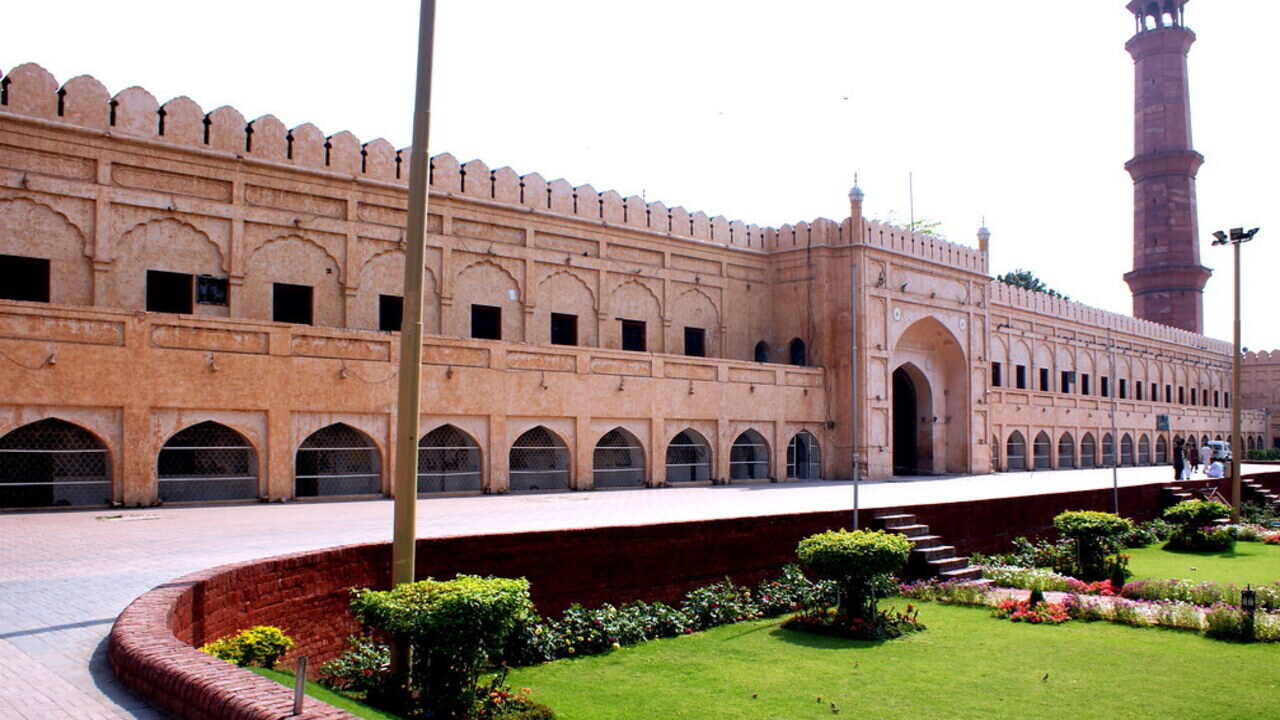 roshnai gate lahore
