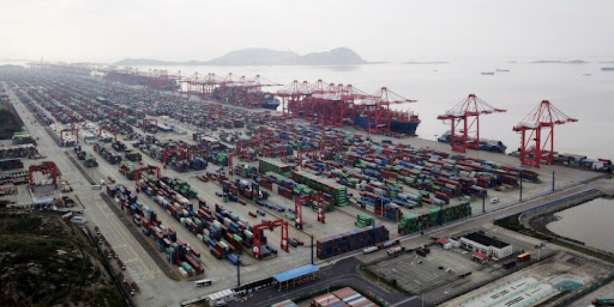 Shanghai port continues to rank first in container throughput worldwide