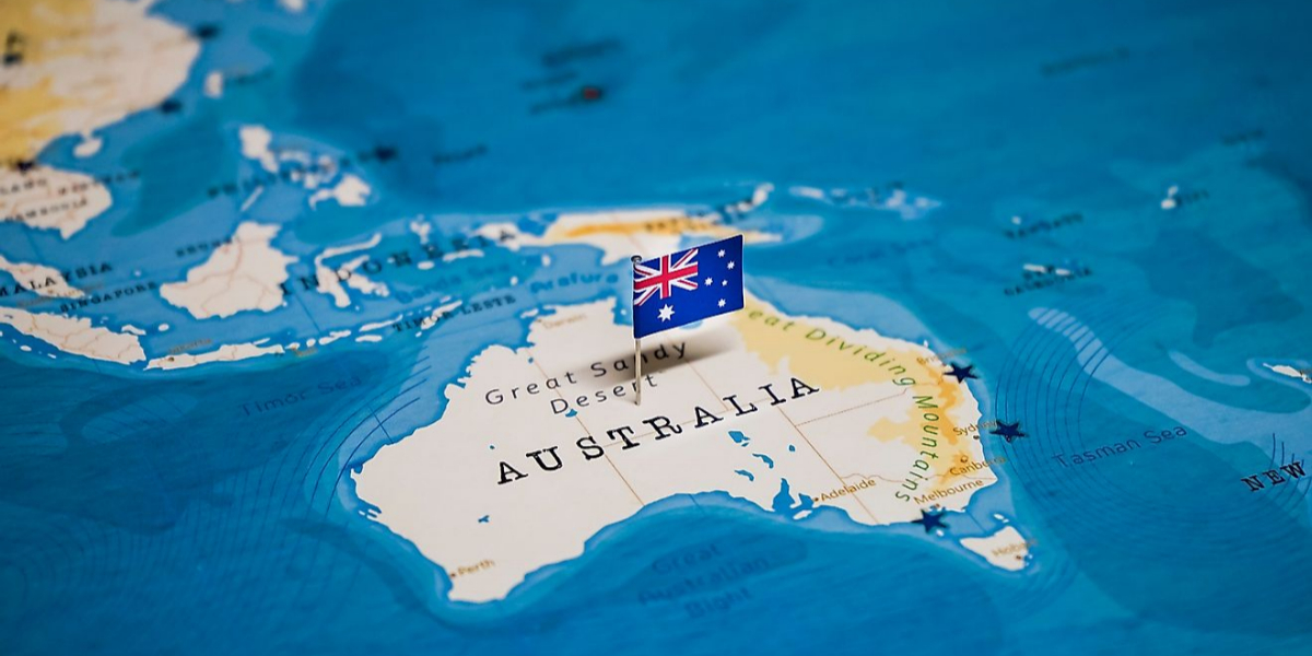 Australia's COVID-19 case numbers continue to rise amid call for vaccine rule unity