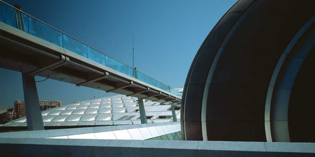Feature: Egypt's Bibliotheca Alexandrina bridges the city's ancient, modern times
