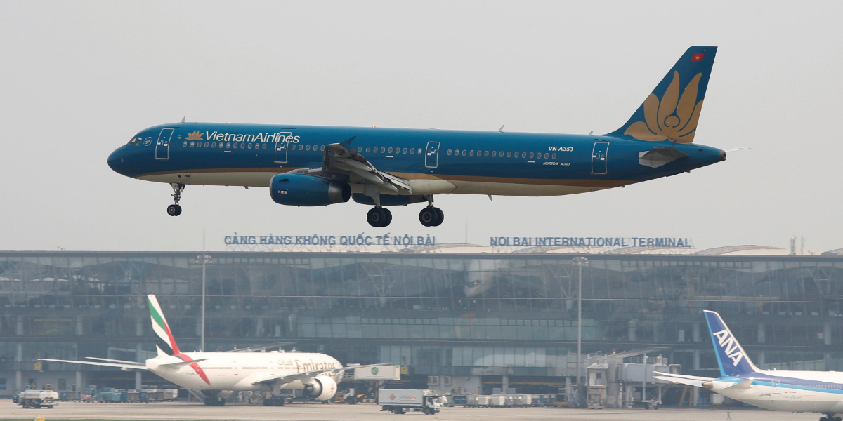 Vietnam ends COVID-19 curbs on international flights