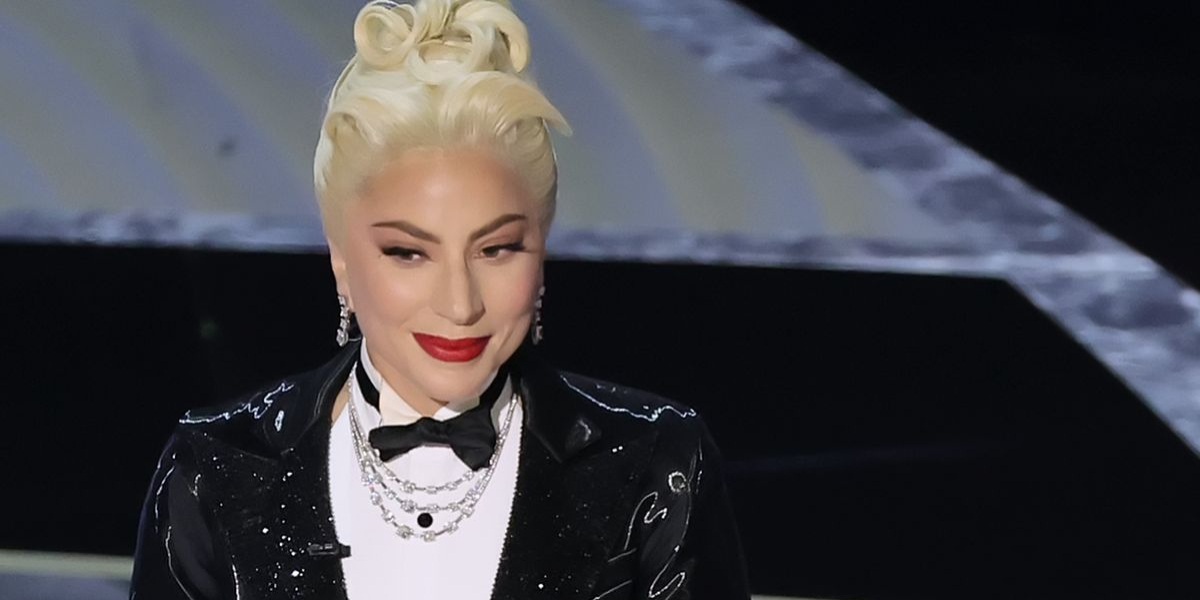 Lady Gaga wins hearts with her glitzy look at 2022 Oscars