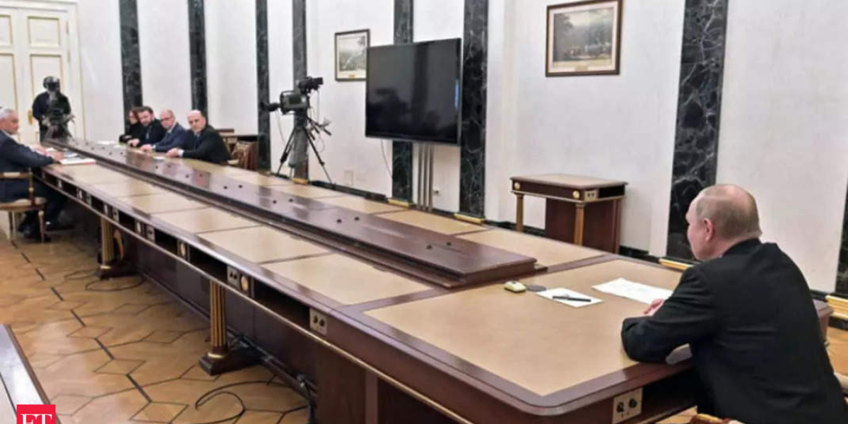 Russia scrambles to contain sanctions fallout