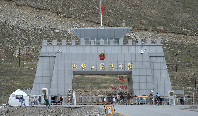 China opening Khunjerab border from April 1: SAPM Dawood