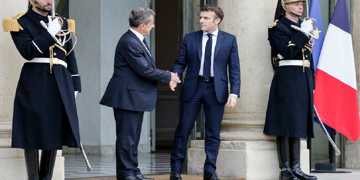 Macron Sarkozy