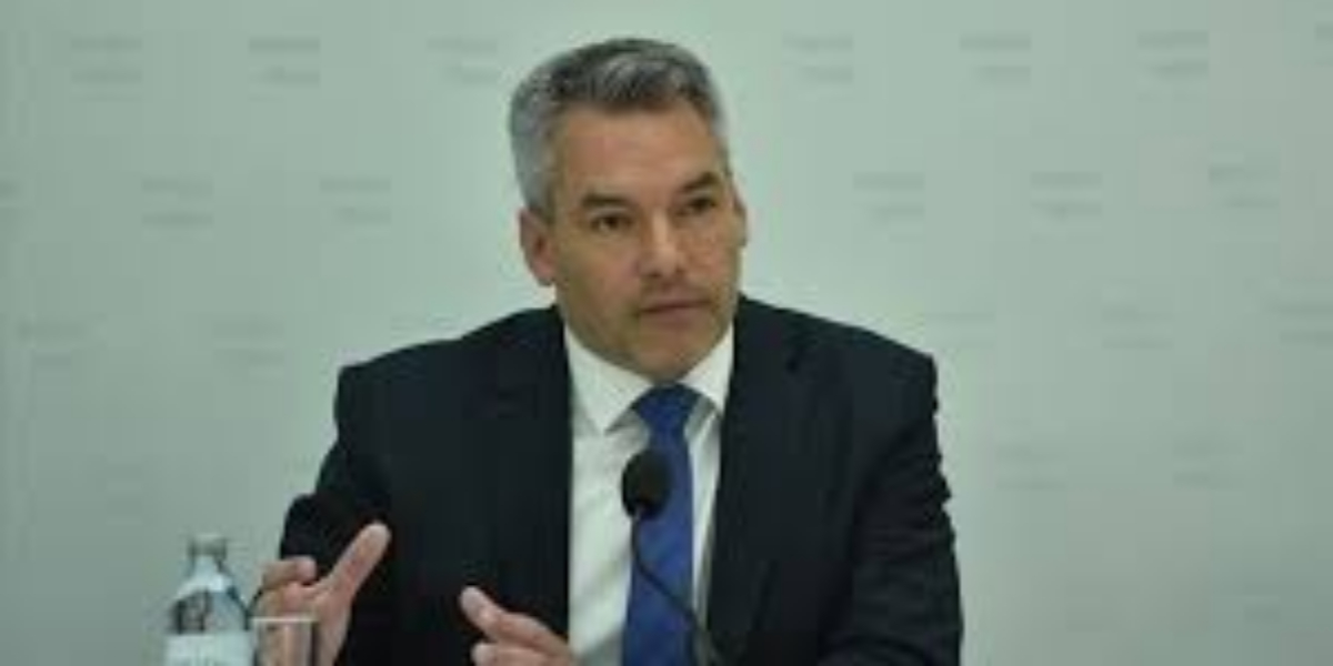 Austrian chancellor leaves to visit Ukraine